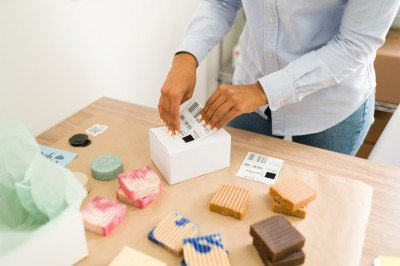 Guía rápida: diferencias entre etiquetas térmicas directas y por transferencia